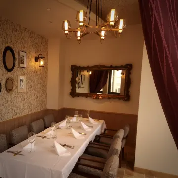 心ほどけるプライベート空間★イタリアンの名店×新たな絆を育む美食のひととき | 【4〜8名様 / 個室確約★Anny限定・ご両家お顔合わせプラン】新たな絆を育む美食のひととき〜本格イタリアンコース＋乾杯ドリンク★片岡護シェフ監修の名店 / 元町駅徒歩5分の上質空間