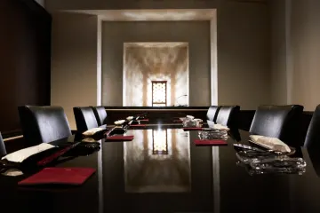 接待・会食にぴったりの空間とサービスで大切なゲストをおもてなし | 【個室確約 接待・会食プラン】和食フレンチ全9品【楓】＋乾杯ドリンク＋メッセージプレート★淀屋橋の隠れ家で季節の逸品と日本酒を堪能★