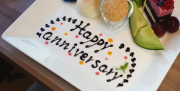 愛のメッセージを添えたデザート | 【個室 or 窓側席確約 プロポーズ/アニバーサリープラン】北京ダック含む人気メニュー全8品フルコースディナー＋乾杯シャンパン＋メッセージプレート付★地上160mからの東京夜景を一望！感動のプロポーズディナー★