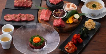 極上の黒毛和牛を使用した絶品焼肉コース | 【最大10名様お祝い×窓際席選択可】黒毛和牛の極上焼肉コース全9品★乾杯スパークリング＆メッセージ付きプレート×飲み放題選択可★上野で祝う大切なひととき