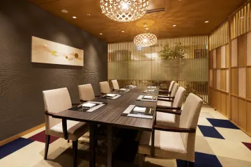 特別なアニバーサリーにふさわしい上質空間へご案内 | 【個室確約 アニバーサリープラン】季節を感じる全8品懐石コース~彩華~＋乾杯ドリンク★新横浜グレイスホテルで過ごす至福のアニバーサリー★