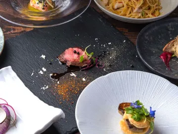 彩り豊かな本格イタリアンランチコースを堪能 | 最大10名様【個室確約／顔合わせ・結納プラン】選べる2つのイタリアンディナーコース★大阪・福島の隠れ家イタリアンでご両家の絆を深める