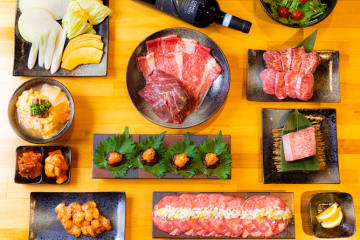 門出を祝うにふさわしい、溶岩焼きで味わう贅沢焼肉フルコース | 【6～14名様 個室確約／顔合わせ・結納プラン 】特選黒毛和牛ステーキ含む溶岩焼きコース+メッセージ付きプレート+飲み放題★広島の溶岩焼きで味わう極上和牛と、佳き日を彩る特別ディナー