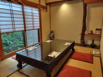 趣ある和空間で、品格あるご接待とご会食を | 【座敷・個室有／接待・会食プラン】天ぷらや刺身盛りを含む伊勢海老コース★東諫早駅すぐ・格式ある空間で叶う、大切なお取引先との本格和会食