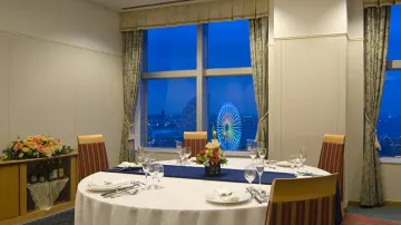 プライベート空間で過ごす上質なビジネス会食 | 【個室確約★接待・会食プラン】全7品中華コース＋乾杯ドリンク★桜木町のホテル内レストランで、夜景と共に楽しむプレミアム会食ディナー