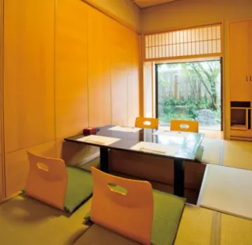 モダンな和個室で過ごす心温まるひととき | 【個室確約 ご長寿ご長寿お祝いプラン】湯葉と旬の素材が織り成すお祝い懐石～匠～★名物湯葉を存分に堪能★立川の名店でご家族様の大切なお祝い