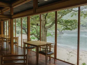 美しい海の景色を眺めながら心落ち着くお食事の時間 | 【アニバーサリーディナープラン】新鮮な地元の食材を使用した会席★小浜市の美しい景色を眺めながら大切なお祝い