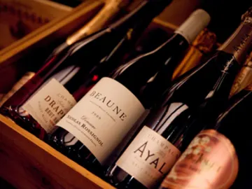 絶品懐石と130種のワインの新たな融合を堪能 | 【完全個室確約】お祝い向けディナープラン★ミシュラン掲載料理店自慢のおまかせ懐石コース全9品