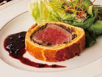 一期一会の美食体験★特別な夜に相応しい極上のフレンチディナー | 【12月23日〜25日限定★ベイエリアor 舞浜エリアの夜景を望む非日常空間 / クリスマスディナープラン】聖夜を彩る至福の食体験〜オマール海老や国産牛のブリオッシュ包み焼ローストを堪能★特選食材を使用した贅沢なフレンチコース★東京ベイ舞浜ホテルファーストリゾート最上階