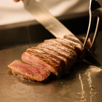 厳選食材で贅沢に彩られる「絢～aya～」コース | 【個室確約★プロポーズ/アニバーサリーランチ】松阪牛ロース・フィレの食べ比べ、旬魚、トリュフなど含む全7品含む絢コース 全7品★乾杯ドリンク＋メッセージプレート付き★北新地の高層階レストランで絶品コースを堪能★