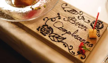 デザートプレートで記念の日をさらに素敵なものに | 【半個室選択可×アニバーサリーランチプラン】トスカーナ料理を存分に楽しむシェフのスペシャリテコース+ワンドリンク付きも選択可★ 閑静な住宅街にあるシックなレストランで思い出に残る素敵な1日を