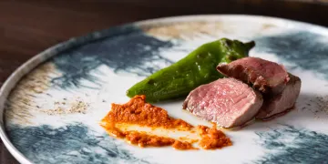 細部までこだわった食材と調理法の本格イタリアンを | 【アニバーサリーディナープラン】渡辺通駅から徒歩5分★おまかせショートコース全5品★ペアリング付きコースも選択可★アルコールを飲まれる方限定です