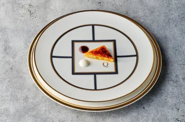 「クチーナ・クレアティーバ」で彩る至高のディナー | 【プロポーズプラン×窓際確約】美食家も絶賛のイタリアンディナーコース全11品★乾杯シャンパン＋メッセージ付きプレート★歴史薫るモダン空間で味わう肥後橋での特別なひととき