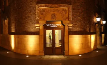 クラシカルな雰囲気に包まれた特別な空間でプロポーズを | 【プロポーズプラン×窓際確約】美食家も絶賛のイタリアンディナーコース全11品★乾杯シャンパン＋メッセージ付きプレート★歴史薫るモダン空間で味わう肥後橋での特別なひととき