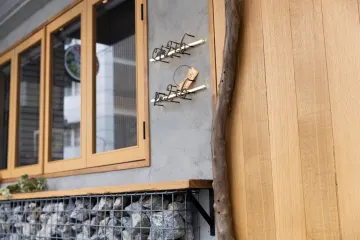 アートに囲まれた空間で、優雅なティータイムを楽しむ
 | 【アニバーサリープラン】季節のフルーツと手作りスイーツのアフタヌーンティーコース＋メッセージ付きプレート★オプションでドリンク充実★福島駅徒歩3分の好立地