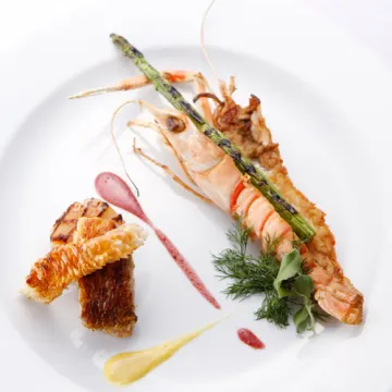 播磨の旬を味わう華やかな洋懐石に舌鼓 | 【個室確約 接待/会食プラン】高級食材を使用した洋懐石全10品+乾杯ドリンク★プライベート感重視のビジネス会食にぴったり！絶景望む個室で有意義な接待・会食を