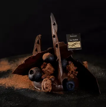 クリスマス限定デザート♪甘い余韻に包まれる至福のひととき★とっておきの演出が叶うAnny限定オプション | 早割5%OFF【12月24日・25日限定★生演奏と共に楽しむ大人のクリスマスディナー】乾杯シャンパンではじまる贅沢な美食のひととき★“聖夜のシェフスペシャリテ”〜冬の味覚と極上佐賀牛を贅沢に堪能★華やかなイタリアンフルコース＋クリスマス限定デザート〜渡辺通駅徒歩2分・ホテルモントレ福岡