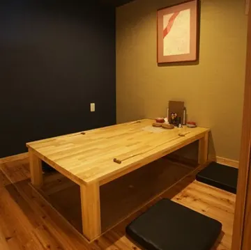 ご両家の絆を深める、完全個室での和やかなひととき | 【6～12名様予約可 個室確約／顔合わせ・結納プラン】おでんの盛り合わせ含む全8品+飲み放題★草津駅近の隠れ家で、ご両家の佳き日を彩る和やかディナー