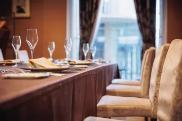 お顔合わせプランナーによる事前打ち合わせ&乾杯シャンパン付き | 【個室確約 顔合わせディナープラン】アラスカ特製フレンチディナーコース全7品＋乾杯シャンパン付き★ご両家の絆を深める、特別なひとときを顔合せプランナーがプロデュース！★