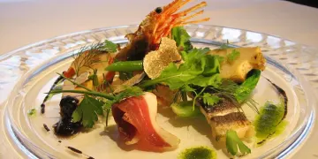 愛を誓う夜にふさわしい、厳選素材が奏でる珠玉のイタリアン | 【個室確約 プロポーズプラン】旬の食材を堪能する特別コース全9品+乾杯ドリンク+メッセージ付きプレート+記念写真★伝統美と美食が彩る、名古屋のとっておきプロポーズ体験