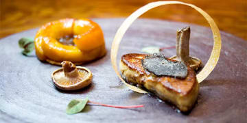 季節感あふれるシェフおまかせフレンチフルコースで、記憶に残るプロポーズ | 【Anny限定】旅行×プロポーズ！※絶対にバレない※神戸北野で極上フレンチ体験＋乾杯ドリンク＋メッセージ付きプレート★プロポーズプランナーの徹底サポートで大満足のプロポーズを実現！