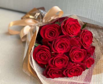 特別な夜を華やかに彩る演出★21本のバラの花束で叶えるクリスマスプロポーズ | 12月22日・23日限定【Xmas2025】個室選択可：MIRAIE Xmas Dinner×グラスシャンパン×Proposeプレート×赤バラ21本の花束〜聖夜のProposeプラン