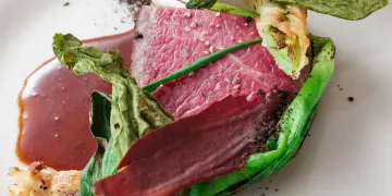 自然にも身体にも優しい「キュイジーヌ・ナチュレ」〜旬素材の美味しさをそのままに | 【Anny限定★アニバーサリーディナー】特撰近江牛のローストを堪能★大人の隠れ家で旬の美食を味わい尽くす極上フレンチコース全7品＋乾杯用スパークリングワイン＋メッセージ付きデザートプレート