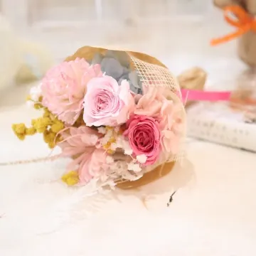 プロポーズにかかせない花束をご用意 | 【プロポーズプラン】デギスタシオンコース14品前後＋花束★名古屋の洗練されたフレンチレストラン★大人な雰囲気のカウンター席で愛の告白を