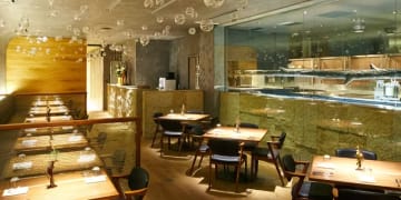 あべのハルカス内レストランで味わう革新的フレンチ | 【アニバーサリープラン】フレンチ全5品＋グラスシャンパン＋メッセージプレート付きホールケーキ★あべのハルカス内フレンチレストランで特別なアニバーサリーを★