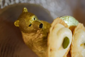 シェフの感性が生み出す、唯一無二のおまかせシチリア料理 | 【最大12名×お祝いランチプラン】シェフ渾身の五感で楽しむシチリア料理フルコース＋メッセージ付きプレート★西高蔵駅徒歩5分★