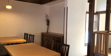 神楽坂の隠れ家フレンチで、記念日にふさわしい贅沢ディナー | 【アニバーサリープラン】Wメイン含む全7品のフレンチフルコース／ペアリング付きコース選択可★神楽坂の古民家フレンチで祝う特別な夜