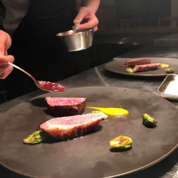 厳選食材×シェフの技が織りなす、月替わりの至福コース | 【接待・会食プラン】Wメイン含む全7品のフレンチフルコース／ペアリング付きコース選択可★神楽坂の上質な空間で品格あるおもてなしを