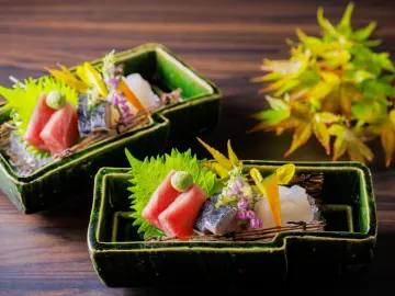 宮城県産の新鮮食材を中心に使用したお祝い会席〜ハレの日を華やかに彩る美食体験 | 【5〜12名様 / 個室確約★ご長寿お祝いプラン】贅沢お祝い会席に舌鼓★旬の美食を味わうお祝い会席全10品＋乾杯ドリンク＋ちゃんちゃんこ貸出無料★上質な和モダン個室で人生の節目をお祝い〜仙台駅徒歩3分・ホテルモントレ仙台