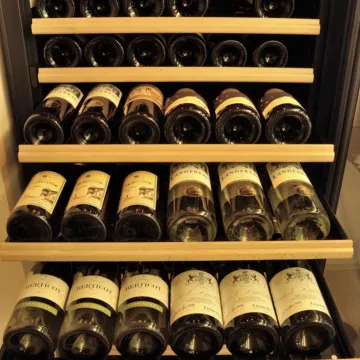 種類豊富なドリンクの品揃え〜美酒に酔いしれる大人時間 | 【最大4名様・個室確約 / 創業180年 歴史が息づく京町家×お祝いランチプラン】繊細な職人技に舌鼓〜季節の厳選食材を堪能★二十四節気をもとにした松花堂ランチ〜東本願寺エリア・京都駅徒歩10分