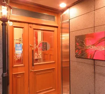 銀座の静寂に包まれて――心ほどける、祝福のひととき | 【5~8名様まで個室確約×顔合わせ・結納ランチプラン】スーパーフード×A5和牛×世界三大珍味を楽しむイタリアンコース全10品★乾杯グラスシャンパンor乾杯ドリンク＆カフェフリー選択可★食べるエステ×心満たされる祝宴を銀座の隠れ家で満喫