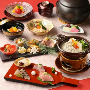 ハレの日を彩る、贅を尽くした懐石料理 | 【最大30名様/個室確約×結納･顔合わせプラン】贅を尽くした懐石ランチ全8品★有馬・老舗旅館のおもてなしを西梅田駅より徒歩1分の好立地で～雙舞～