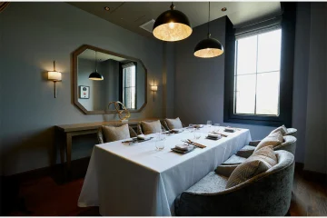 お顔合わせの席に相応しい格式ある空間 | 最大8名様【個室確約★顔合わせプラン】歴史感じる空間で味わう和風ランチフルコース★専属プランナーによるサポート＋しおり作成サービス付き★大阪城公園で新たなご家族の誕生をお祝い！