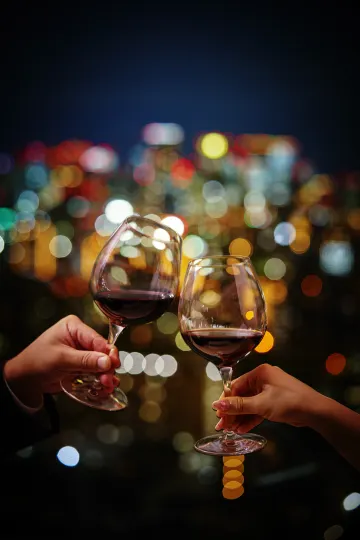 大阪の夜空を彩る鉄板焼RURIの極上体験 | 【Annyアニバーサリープラチナプラン】鉄板焼きコース全9品＋乾杯用スパークリングワイン＋メッセージ付きケーキ＋21本のバラの花束★アートホテル大阪ベイタワーの夜景と特選鉄板焼きでアニバーサリーをお祝い★