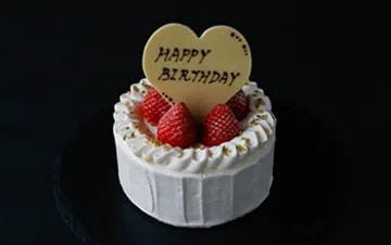 至福のデザートタイムに心満たされる素敵な日を | 【個室確約×アニバーサリー/顔合わせプラン】フカヒレ煮込みなど中華コース【善隣門】＋乾杯スパークリング＋ホールケーキ★横浜中華街ホテル内プライベートダイニング★