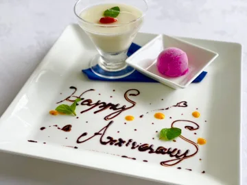 「おめでとう」の気持ちを届ける特製デザートをご用意 | 6名～15名【個室確約★ご長寿お祝いプラン】みなとみらいを眺めながら北京ダック・ふかひれスープなど本格中華コースを堪能＋1ドリンク★有料オプションでちゃんちゃんこあり★横浜桜木町ワシントンホテル最上階からの絶景と共に