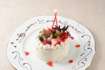 大切な方への思いをデザートプレートに添えて | 【メッセージプレート付】黒毛和牛のタリアータ含むイタリアンランチ全6品【MENU C】有機野菜を使った本格イタリアンでアニバーサリーをお祝い★