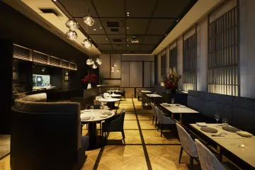 洗練された大人の雰囲気の中で過ごすクリスマス | 【クリスマスディナープラン】聖夜を彩るシェフ渾身の全7品★乾杯シャンパーニュ付 or 4種のドリンクペアリング付★★銀座駅直結「GINZA PLACE」7階★