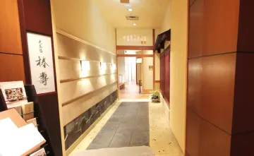 高級感あふれる和空間と行き届いたサービス | 【乾杯ドリンク付き】記念日お祝いプラン★東京駅舎の夜景を望む贅沢なホテルディナー★高級和食会席～雪椿コース～全9品