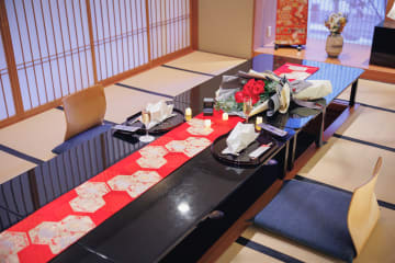 和の趣あふれる空間で、心温まる特別な記念日を | 【アニバーサリープランナーの事前打ち合わせ付き/アニバーサリーディナープラン】旬の素材を愉しめるディナー会席「瑞雲」＋オーダーメイドのデザートプレート★ホテルモントレ京都で記憶に残るアニバーサリーを★