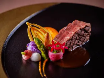 仙台牛を贅沢に堪能するPremium Anniversaryコース | 【ホテルアニバーサリープラン】シェフ厳選・仙台牛の低温調理グリルを堪能！全6品フレンチコース「Premium Anniversary」★乾杯シャンパーニュ＆メッセージ付きホールケーキorデザート★ホテルモントレ仙台の優雅な空間でアニバーサリーをお祝い★