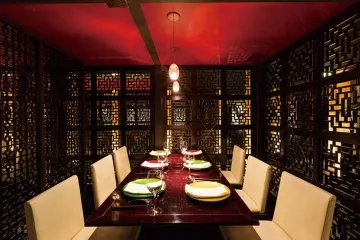 ご歓談に最適な個室をご用意 | 【個室確約 結納・顔合わせプラン】フカヒレ・点心・国産和牛などを使用した中華ディナーコース＋乾杯ドリンク★中国各地の美食を銀座本店で堪能★