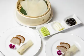 記念日や結婚記念日におすすめのランチコース | 【アニバーサリープラン】前菜10品、主菜2品が楽しめるお得な【ランチA】コース＋メッセージプレート付き★記念日や誕生日を祝福★銀座一丁目駅から徒歩1分の好立地