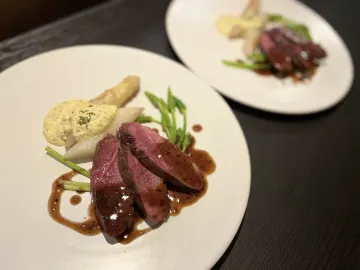 お二人そしてご両家の門出を彩る豪華コース | 【フロア貸切】顔合わせ・結納向け 絶品フレンチランチ全4品＋乾杯シャンパン＆キャビア付き★赤坂の隠れ家ビストロ★