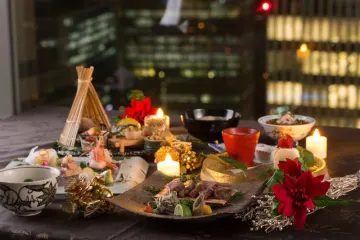 旬の厳選食材で贅沢に仕上げた、特別な日のクリスマス懐石 | 【Anny限定★個室確約クリスマスディナープラン】八寸や松阪牛を含む創作懐石全7品＋乾杯シャンパン＋赤バラ11本付き★横浜の絶景と共に過ごす上質なひととき
