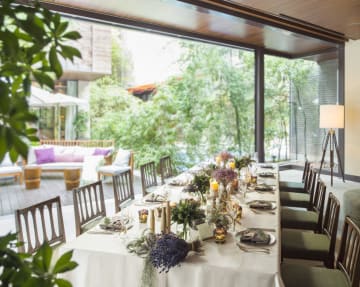 完全個室で安心★ケーキや花束の手配も可能 | 【6名様~個室確約×ファーストバースデープラン】博多のリゾート空間で華やかに★地元の旬食材が織りなす豪華フルコース×2時間フリードリンクつき★1歳のはじめてのお誕生日をWITH THE STYLE FUKUOKAで